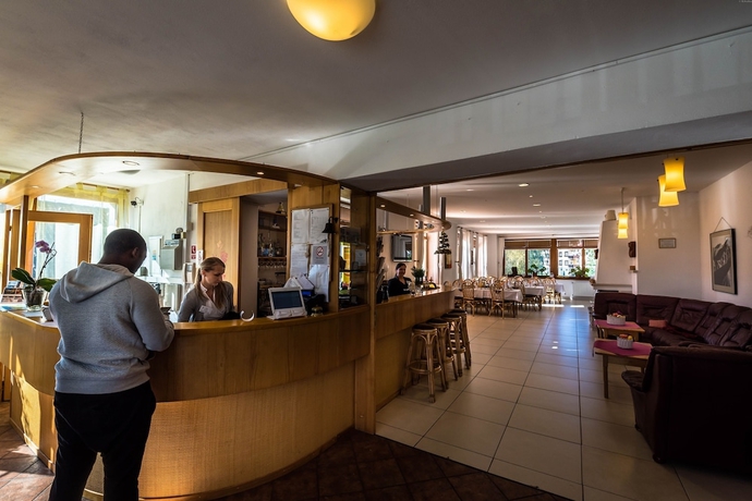 Imagen de los interiores del Hotel Villa Siesta. Foto 18