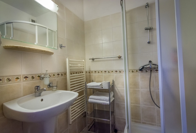 Imagen de la habitación del Hotel Villa Siesta. Foto 14