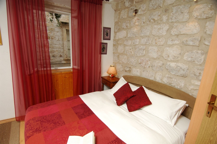 Imagen de la habitación del Hotel Villa Sigurata. Foto 5