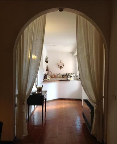 Imagen de los interiores del Hotel Villa Sirina. Foto 12