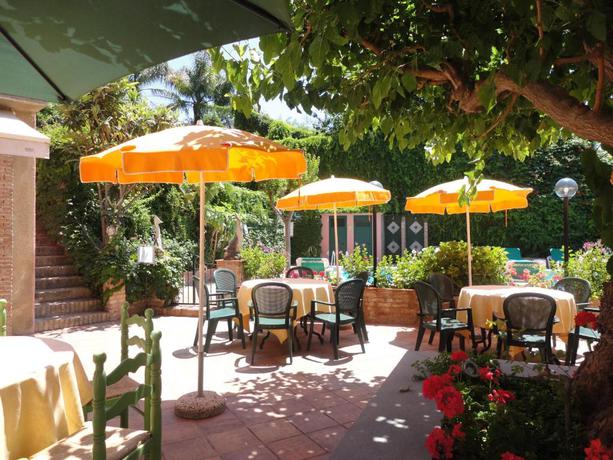 Imagen de los exteriores del Hotel Villa Sirina. Foto 8