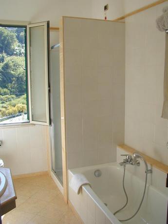 Imagen de la habitación del Hotel Villa Sirina. Foto 6