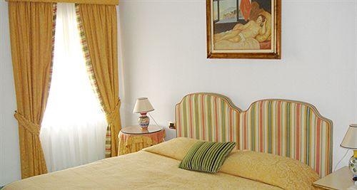 Imagen general del Hotel Villa Sirio. Foto 7