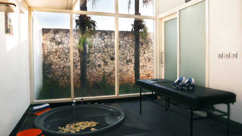 Imagen de los interiores del Hotel Villa Six Karang Kembar. Foto 19