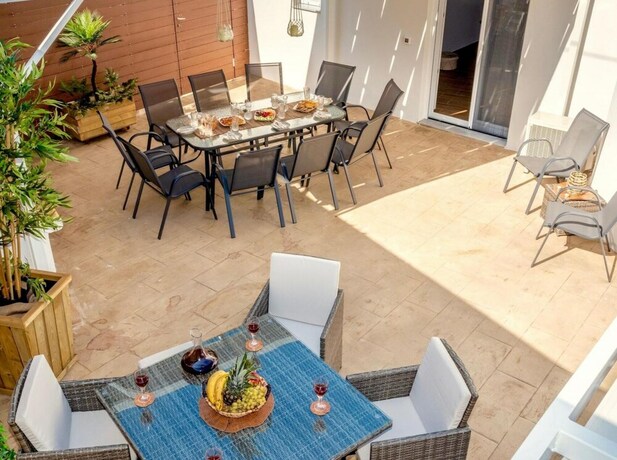 Imagen general del Hotel Villa Sky Crete in Rethymnon. Foto 15