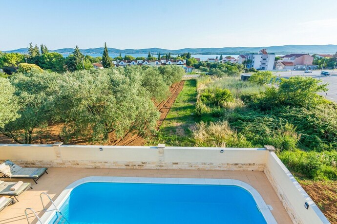 Imagen general del Hotel Villa Slavica in Sveti Filip i Jakov. Foto 17