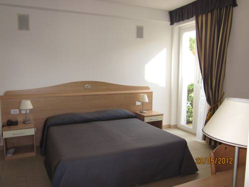 Imagen de la habitación del Hotel Villa Smeraldo. Foto 16