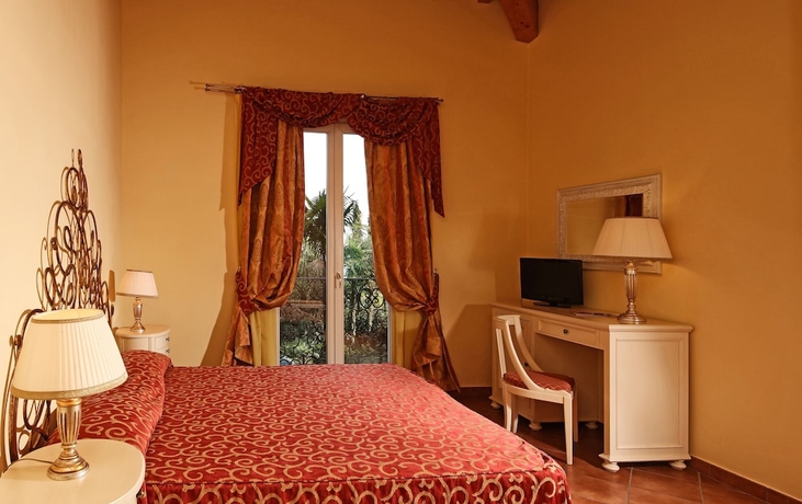 Imagen de la habitación del Hotel Villa Sofia, Gardone Riviera. Foto 16
