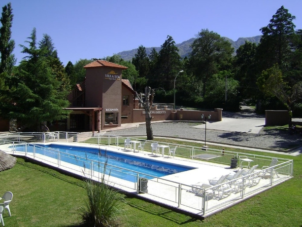 Imagen de la piscina del Hotel Villa Sol. Foto 18