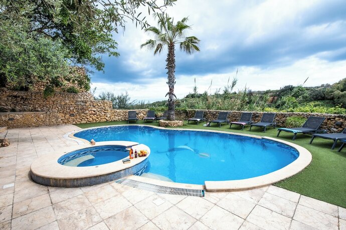 Imagen general del Hotel Villa Soldanis 6 Bedroom Villa With Private Pool. Foto 3