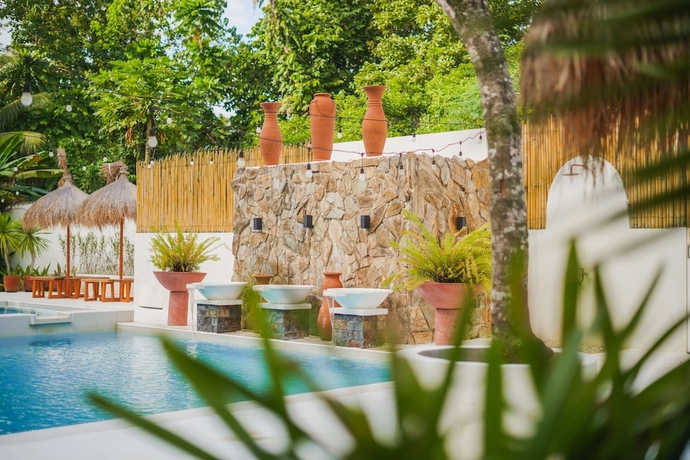 Imagen de la piscina del Hotel Villa Soledad Garden Resort. Foto 19