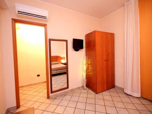 Imagen de la habitación del Hotel Villa Soles. Foto 12