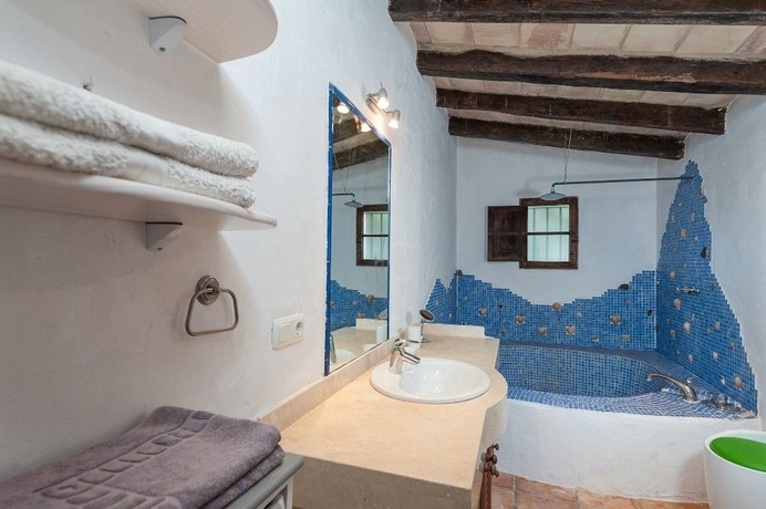 Imagen de la habitación del Hotel Villa Son Rio Nou. Foto 9