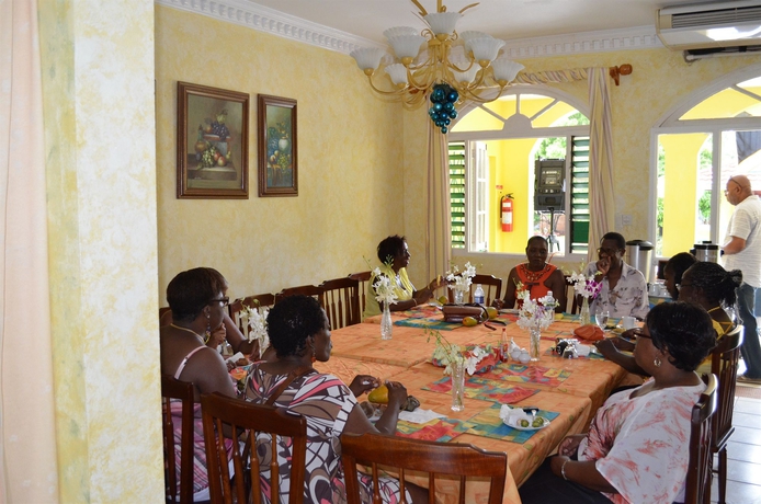 Imagen del bar/restaurante del Hotel Villa Sonate. Foto 3