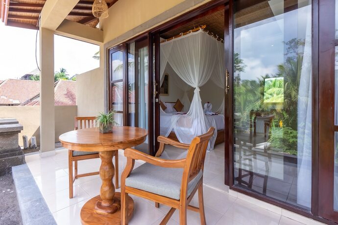 Imagen general del Hotel Villa Sonia Bisma. Foto 8