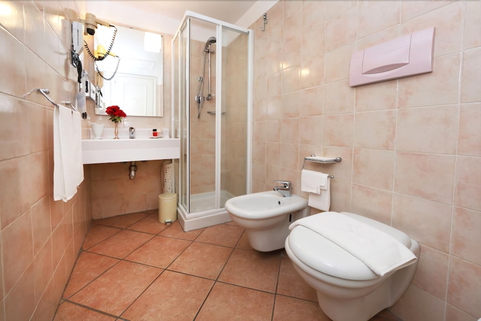 Imagen de la habitación del Hotel Villa Sonia. Foto 13