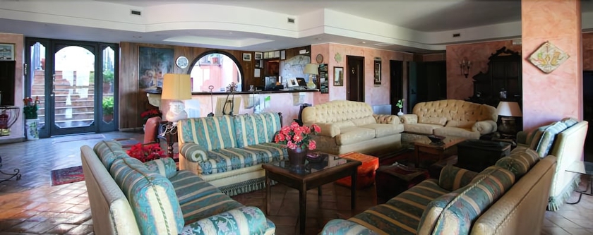 Imagen de los interiores del Hotel Villa Sonia, Taormina . Foto 19