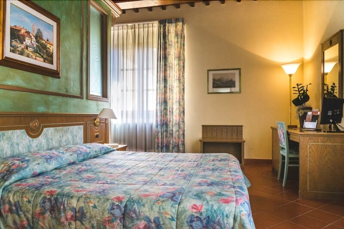 Imagen de la habitación del Hotel Villa Sonnino. Foto 13