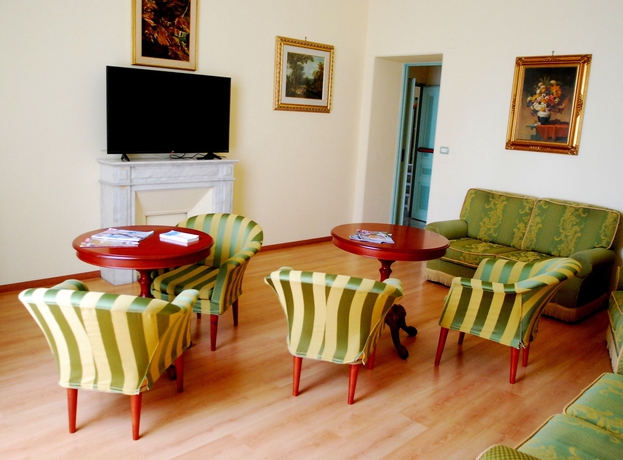 Imagen de los interiores del Hotel Villa Sophia, San Remo. Foto 16