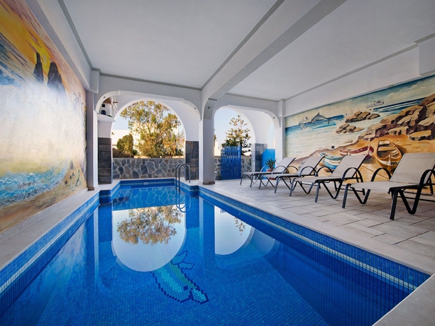 Imagen de la piscina del Hotel Villa Soula. Foto 15