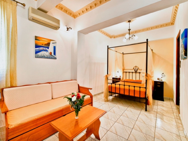 Imagen de los interiores del Hotel Villa Soula. Foto 12
