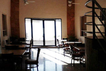 Imagen de los interiores del Hotel Villa St Cruz Los Mochis. Foto 3