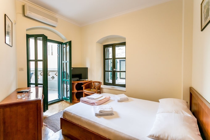 Imagen de la habitación del Hotel Villa Stari Grad. Foto 3