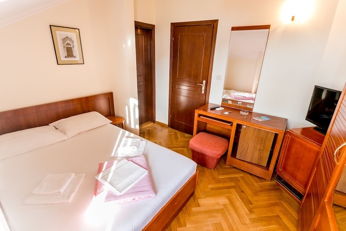 Imagen de la habitación del Hotel Villa Stari Grad. Foto 11