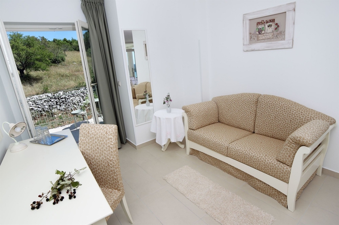 Imagen de los interiores del Hotel Villa Stefanija. Foto 12