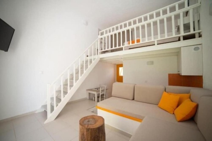 Imagen general del Hotel Villa Stella Apartments By Estia. Foto 10