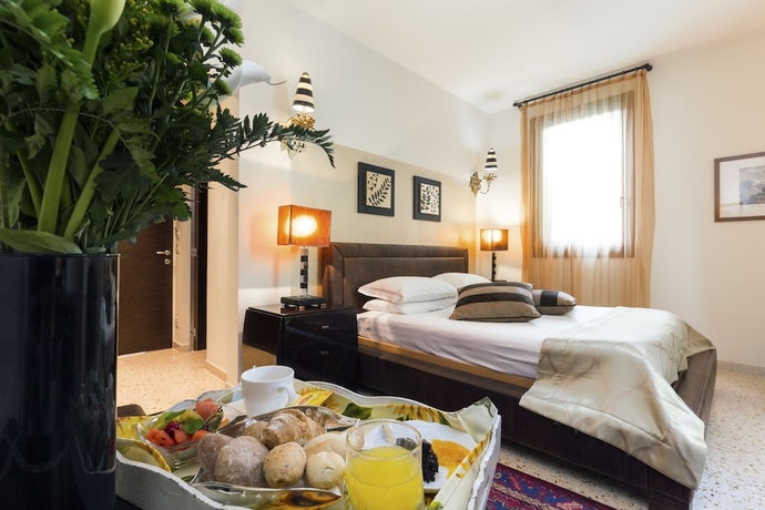 Imagen de la habitación del Hotel Villa Stella. Foto 6