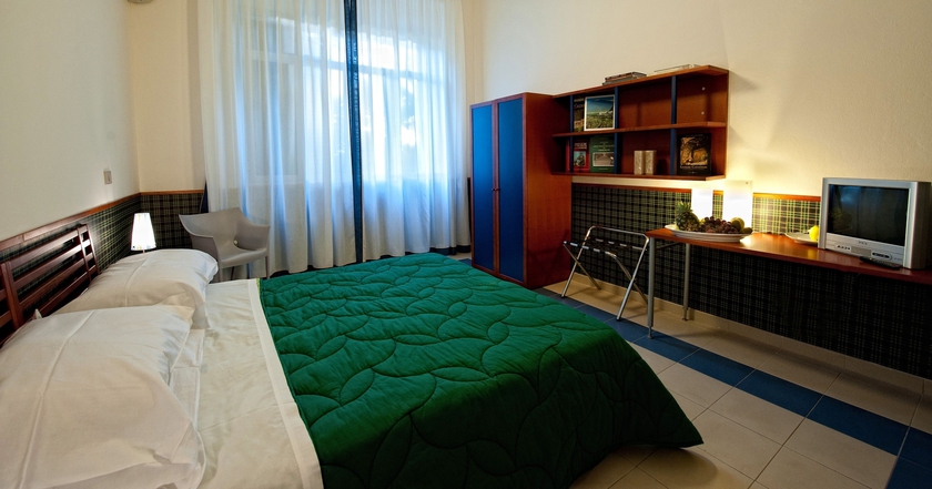 Imagen de la habitación del Hotel Villa Sturzo. Foto 7
