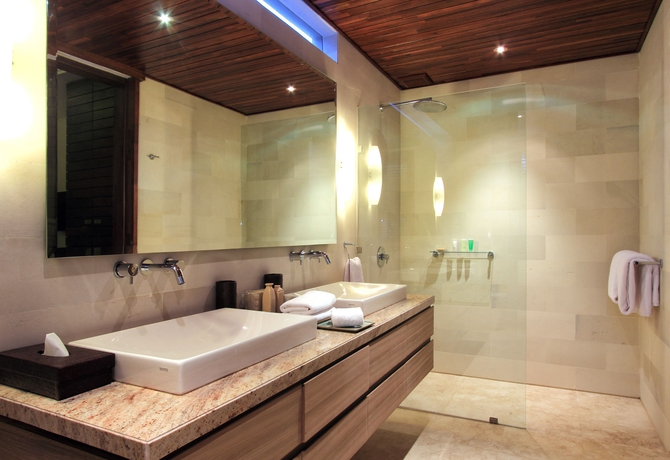 Imagen de la habitación del Hotel Villa Suar Drupadi. Foto 6