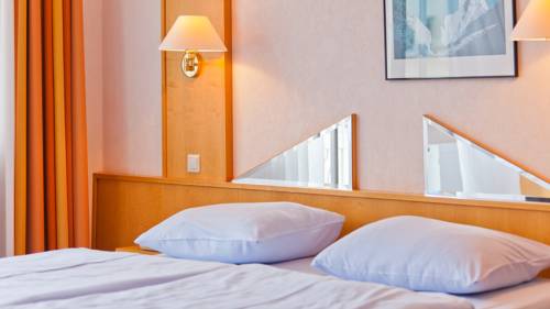 Imagen de la habitación del Hotel Villa Subklew. Foto 8