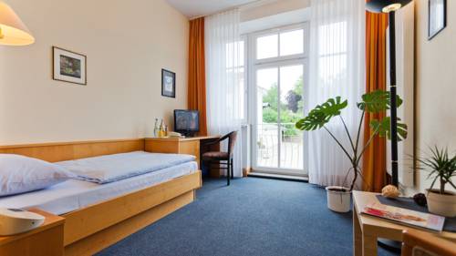 Imagen de la habitación del Hotel Villa Subklew. Foto 9