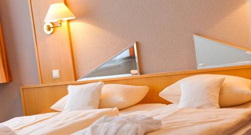 Imagen de la habitación del Hotel Villa Subklew. Foto 15