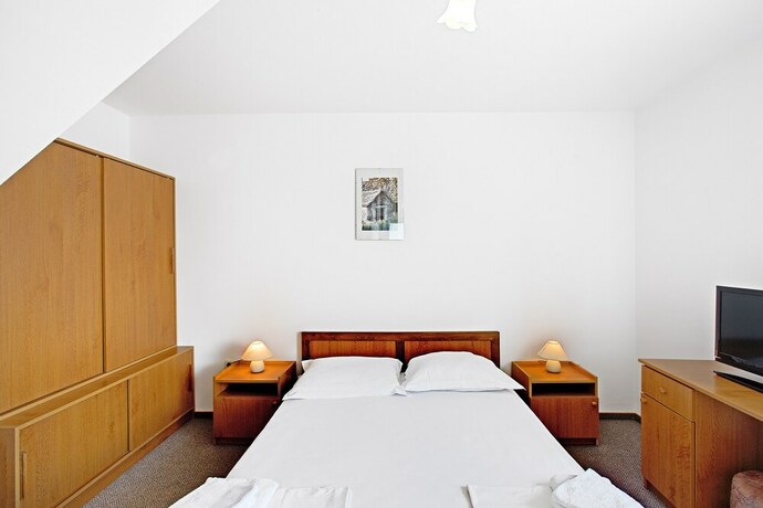 Imagen de la habitación del Hotel Villa Supetar. Foto 26