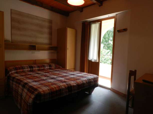 Imagen de la habitación del Hotel Villa Svizzera. Foto 7