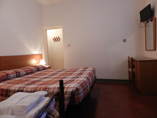 Imagen de la habitación del Hotel Villa Svizzera. Foto 10