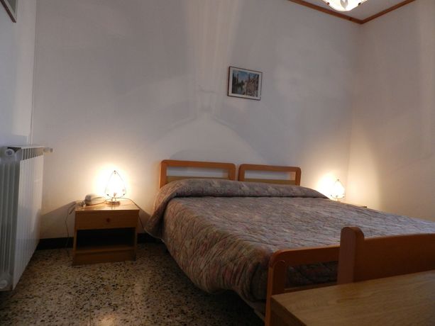 Imagen de la habitación del Hotel Villa Svizzera. Foto 19