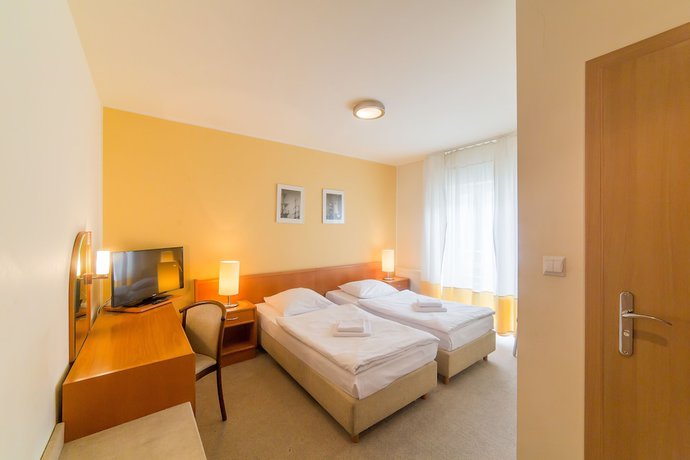 Imagen de la habitación del Hotel Villa Taaakaryba. Foto 16