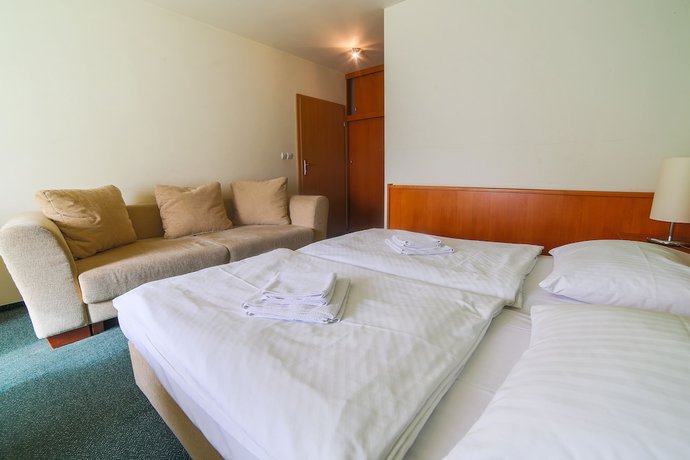 Imagen de la habitación del Hotel Villa Taaakaryba. Foto 17