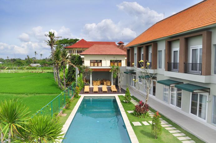 Imagen de la piscina del Hotel Villa Tangtu Beach Inn. Foto 17
