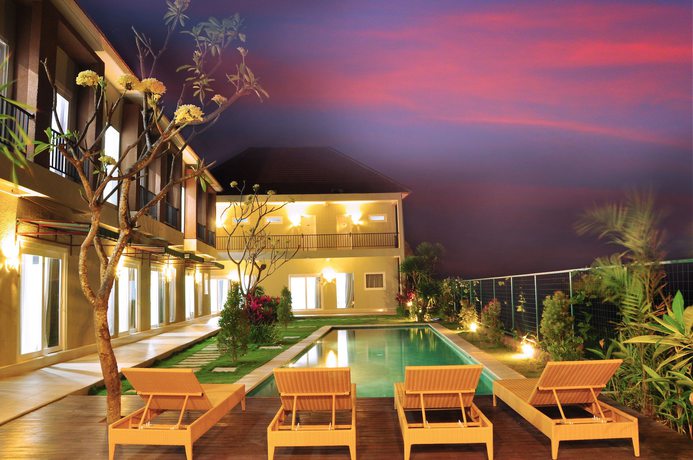 Imagen de la piscina del Hotel Villa Tangtu Beach Inn. Foto 18