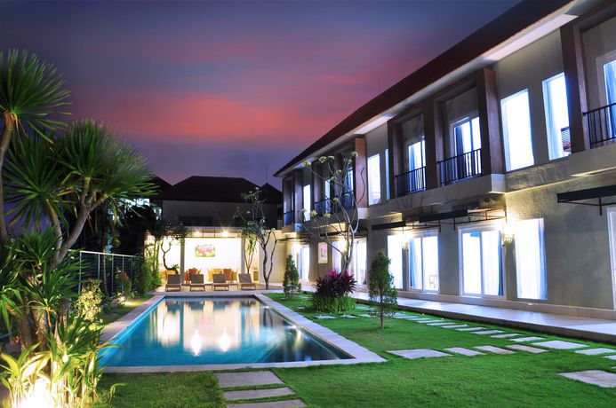 Imagen de la piscina del Hotel Villa Tangtu Beach Inn. Foto 19