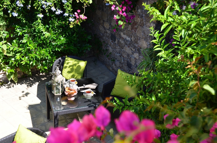 Imagen de los exteriores del Hotel Villa Taormina. Foto 5