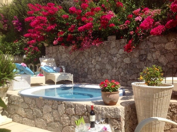 Imagen de los exteriores del Hotel Villa Taormina. Foto 6