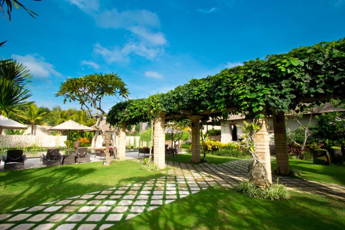 Imagen de los exteriores del Hotel Villa Teresa Bali. Foto 7