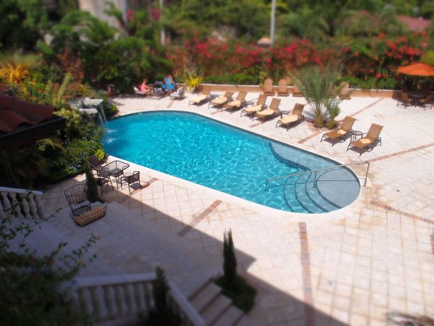 Imagen de la piscina del Hotel Villa Th&eacute;r&egrave;se. Foto 15