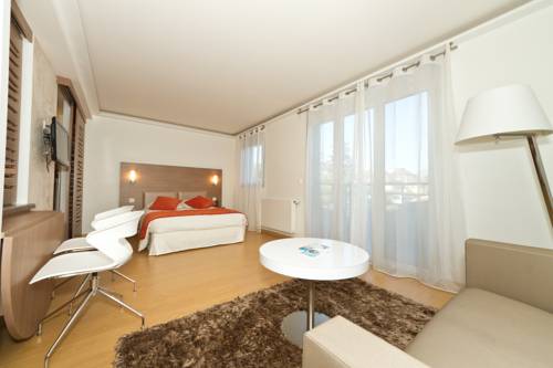 Imagen de la habitación del Hotel Villa Thermae Thonon-les-bains. Foto 9